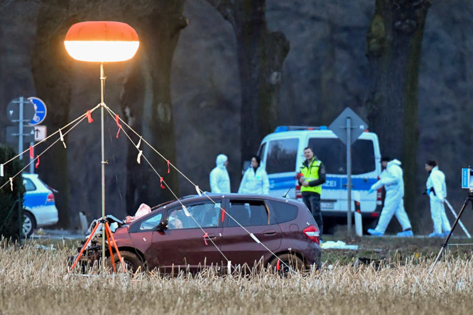 Mit diesem Auto hatte der junge Mann die Polizisten tot gefahren.