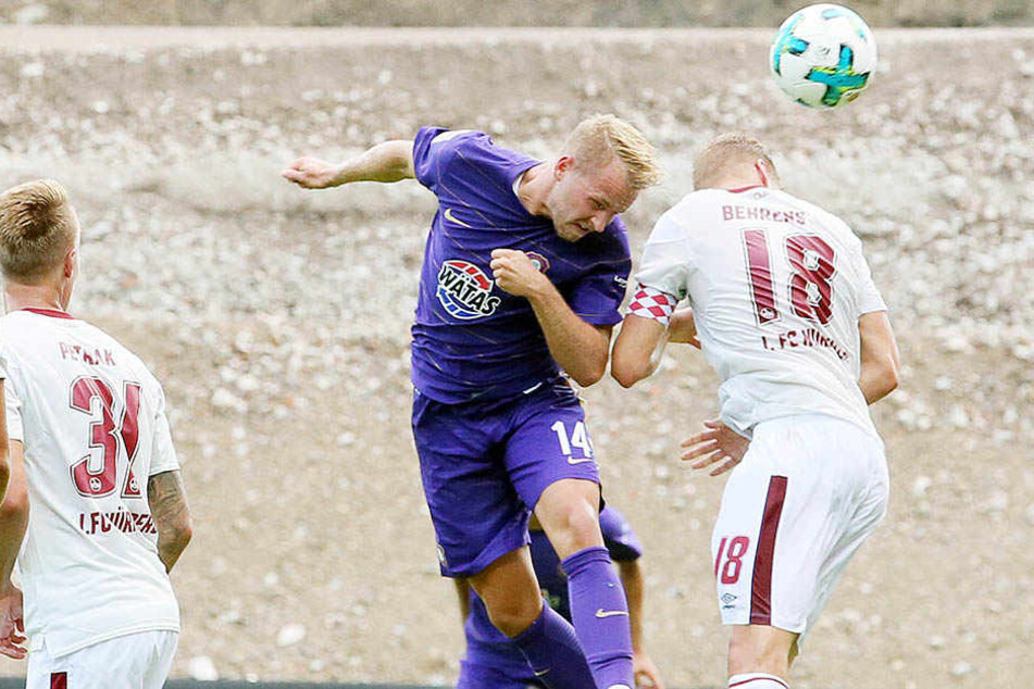 Wunderschönes Kopfballtor. Pascal Köpke nickt schulmäßig zum 3:0 ein.