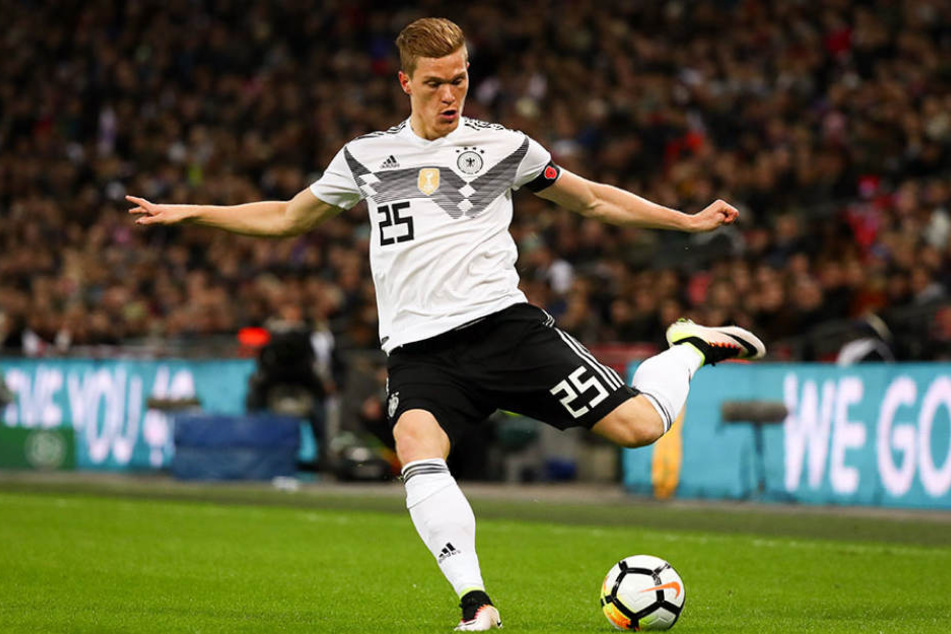 Marcel Halstenberg (26) kann sich nach seinem Debüt in der deutschen Nationalmannschaft über ein Lob von Jogi Löw freuen.