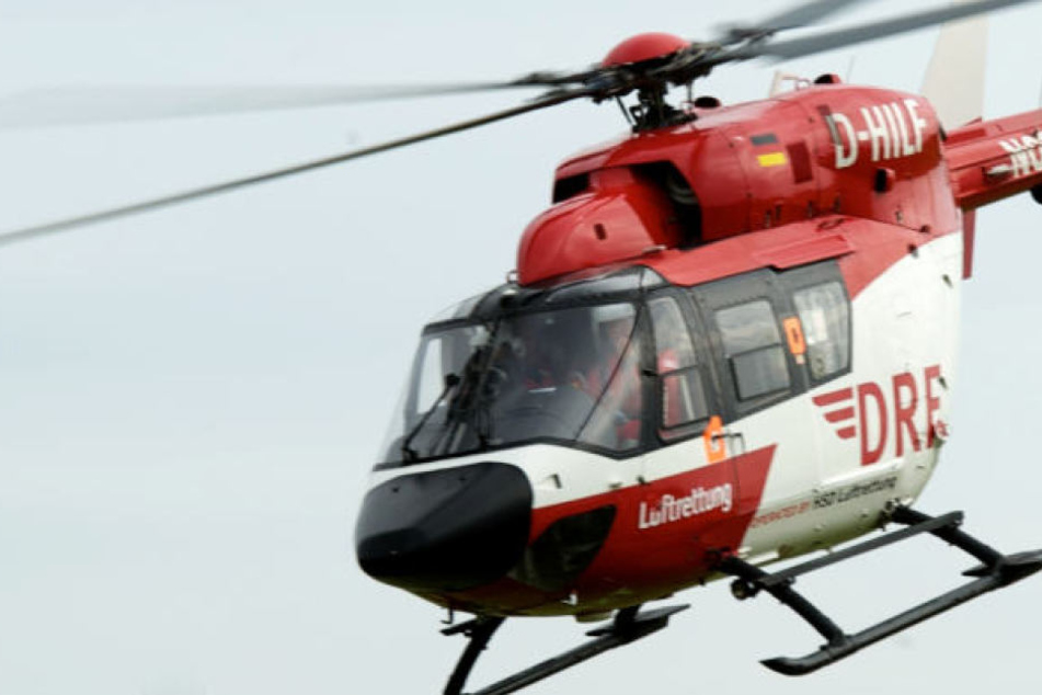 Ein Rettungshubschrauber brachte den schwer verletzten Jungen (13) in ein Krankenhaus. (Symbolbild)