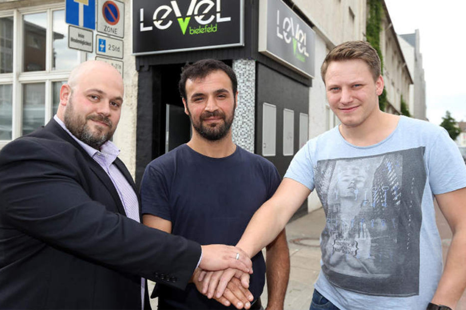 Ferdi Kali (Mitte) übergibt das Management an Björn Hagedorn (li.) und Alexander Westmeier. Die beiden führen den Club als "Club Nox" weite.