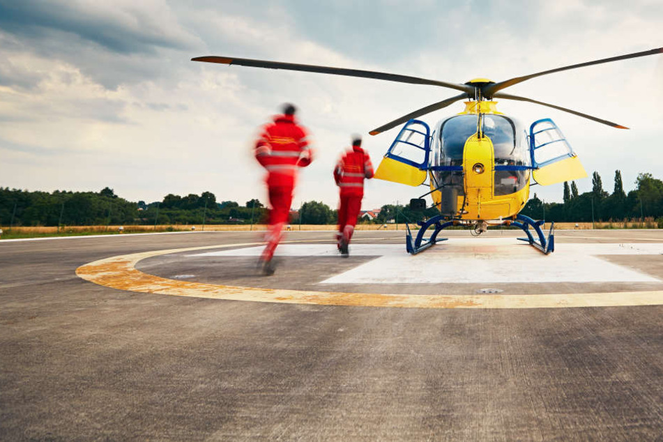 Auch ein Rettungshubschrauber musste am Unfallort anrücken (Symbolbild).