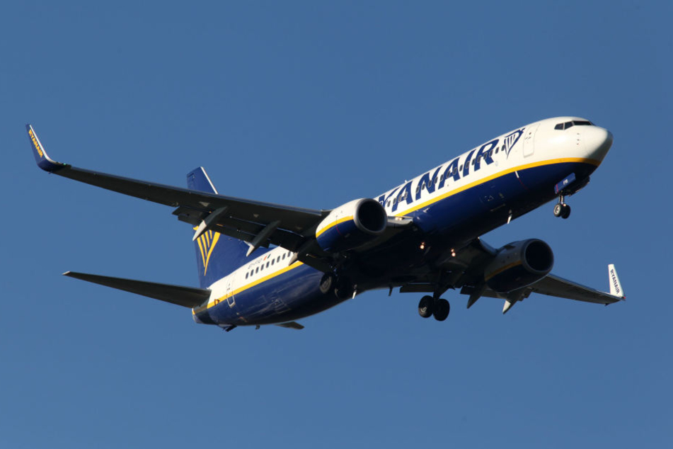 Ryanair stellt aktuell rund 50 Prozent der verspäteten Flüge nach 23 Uhr (Symbolbild).