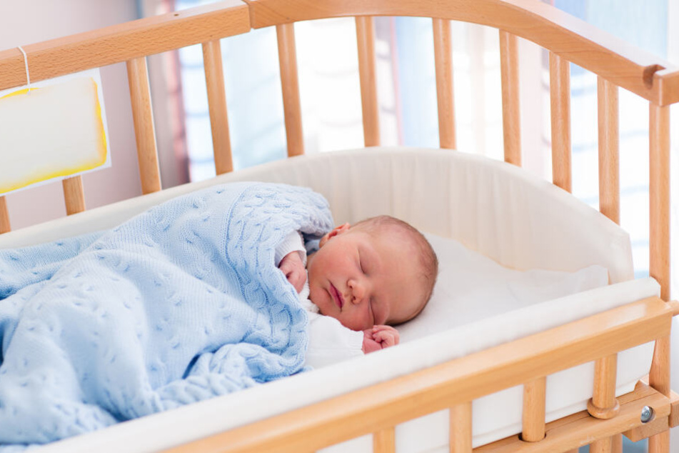 Bei dem kleinen Baby wirkte der Vibrator Wunder!