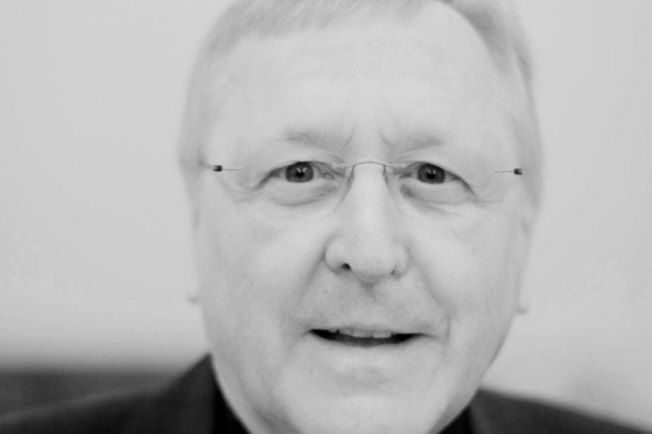 Das Erzbistum Köln trauert um den ehemaligen Weihbischof Manfred Melzer.