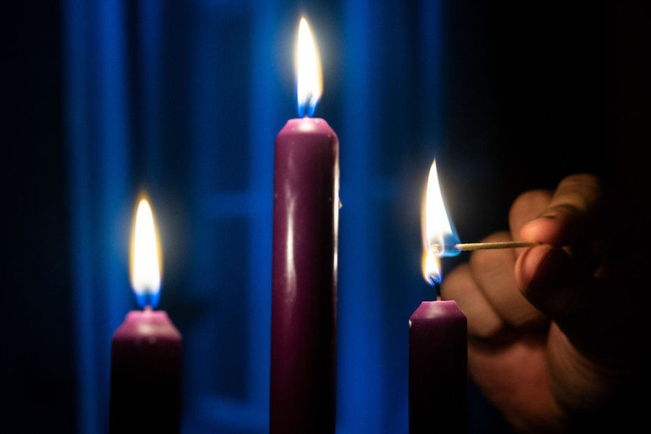 Aufgrund des großflächigen Stromausfalls mussten Tausende Berliner in Reinickendorf zu Kerzen greifen. (Symbolbild)