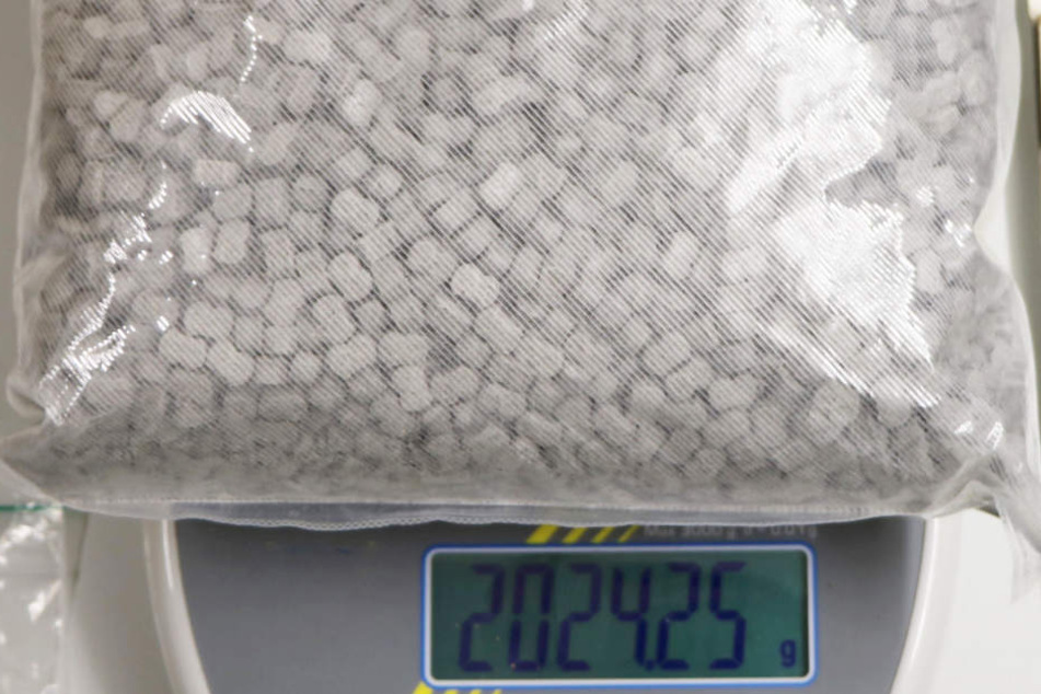 Etwas über 2 Kilo Ecstasy, soviel hatte der Fahrer in seinem Auto dabei.