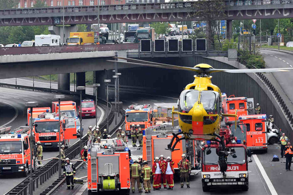 Auf der A100 kam es durch einen Auffahrunfall zu einer Karambolage. (Symbolbild)