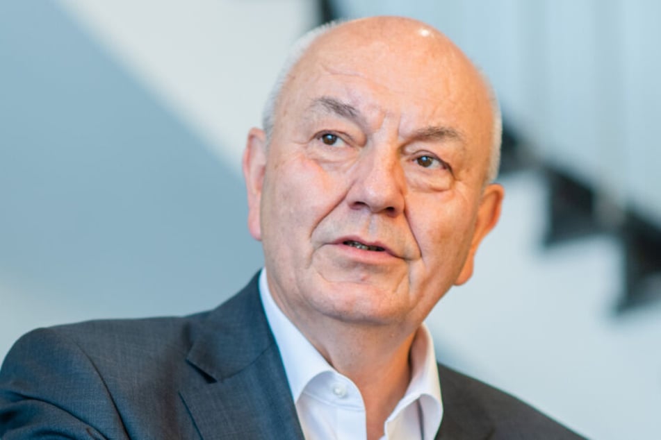 Dieter Pfortner (66), Präsident der IHK Chemnitz, kritisiert die Stellenanzeige der Herkules-Gruppe.