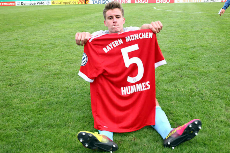 Spiel verloren, Trophäe ergattert: CFC-Profi Florian Hansch.