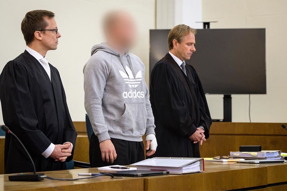 Dominik R. (23) hat gestanden, seine frühere Freundin - die Mutter seines Sohnes - nach einem Streit erstochen zu haben.