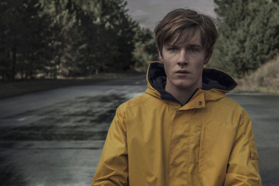 Für Hauptdarsteller Louis Hofmann haben die Dreharbeiten zur zweiten Staffel von Dark begonnen.