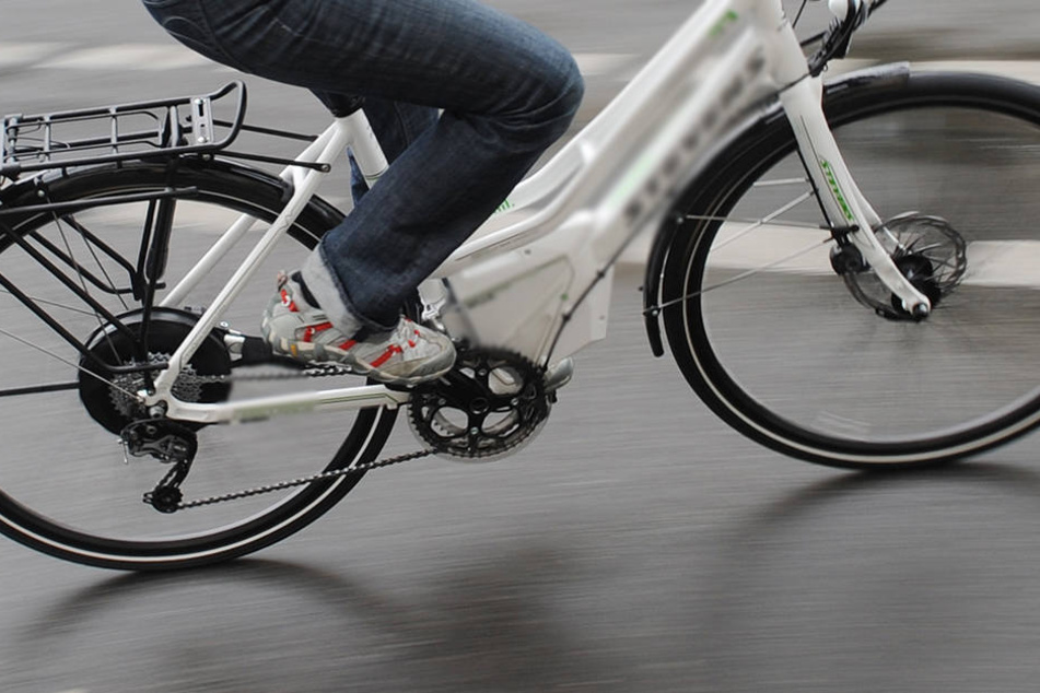 Als Hilfe zur beruflichen Eingliederung hat das Jobcenter des Landkreises Osnabrück einem syrischen Flüchtling ein E-Bike zur Verfügung gestellt.