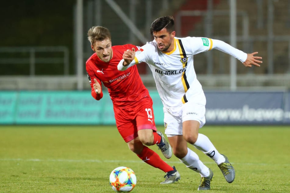 In Zwickau feierte Marco Terrazzino (r., gegen Mike Könnecke) sein Debüt im Dynamo-Dress.