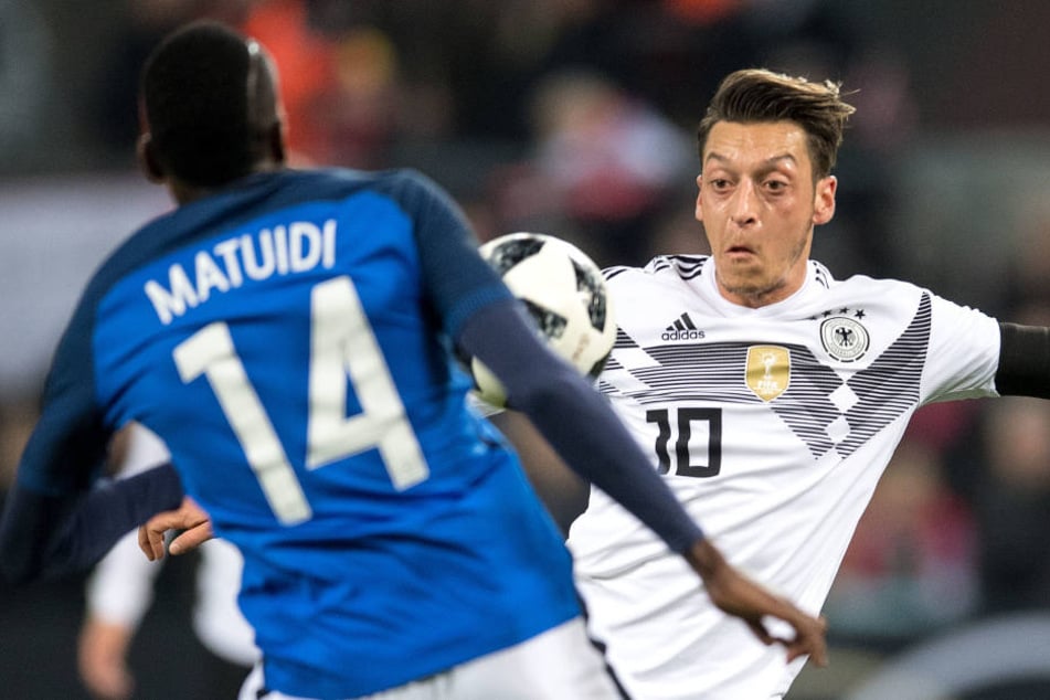 Die Deutsche Nationalmannschaft trifft auf Frankreich und Niederlande.