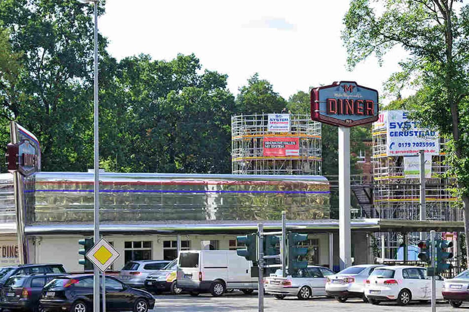 Die Betreiber von Meyer‘s Diner an der Kappeler Drehe bauen ein amerikanisches Motel auf der anderen Schienenseite.
