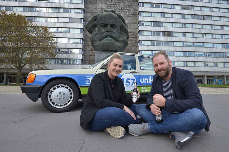 Von Chemnitz Richtung Baltikum: Juliane Uhde (30) und Jens Kreißl (38) umrunden als Team " Marx-Städter" die Ostsee und sammeln Spenden.