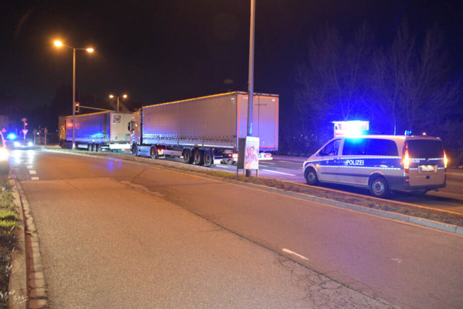 Die beiden Sattelzüge mit ihren drei Insassen wurden von der Polizei quer durch Mannheim verfolgt und letztlich gestoppt.