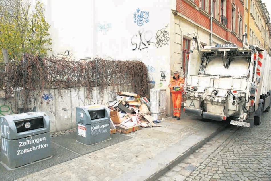 Immer wieder quellen die Container auch auf der Sebnitzer Straße über. Ein
Anruf genügt, dann wird auch mal außerplanmäßig geleert.