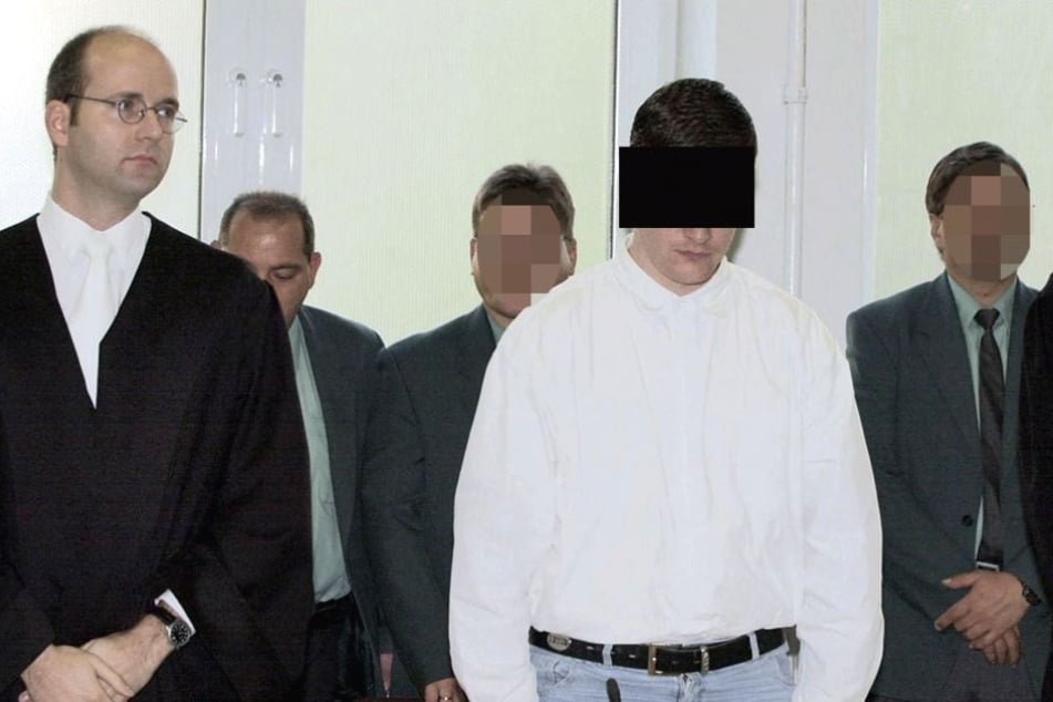 Stefan J. bei seinem Prozess 2001, als er zu lebenslanger Haft verurteilt wurde.
