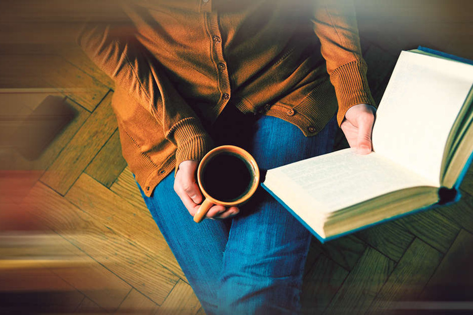 Ein Buch, ein Tee,
keine Termine: Für
viele ist dies schon
ein kleiner Glücksmoment.
