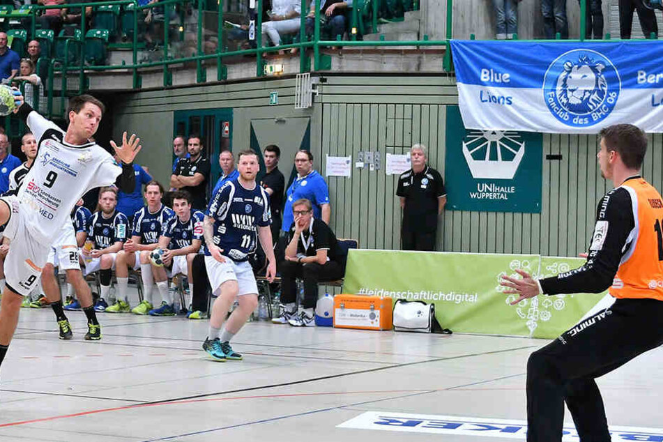 Julius Dierberg (am Ball) überwindet BHC-Keeper Christopher Rudeck - einer seiner insgeamt sechs Treffer.