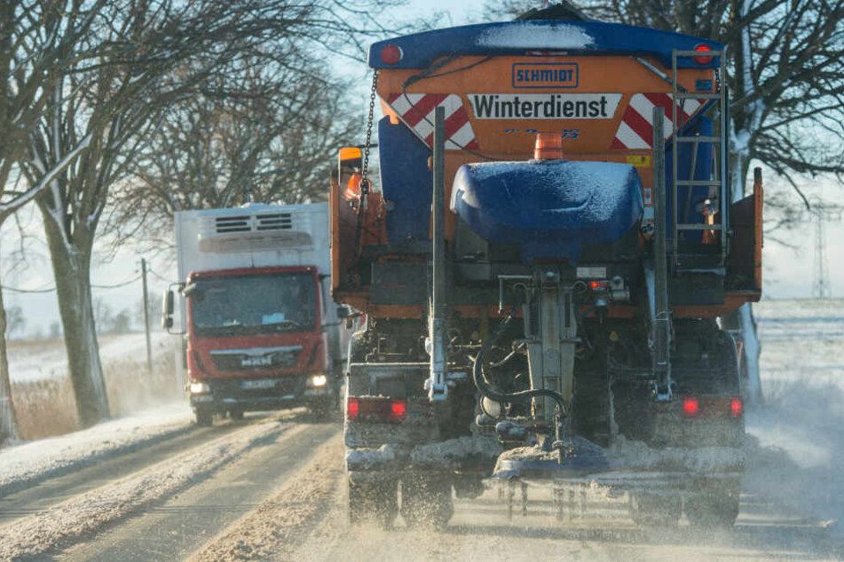 Der Leipziger Winterdienst ist nur für ein Drittel des gesamten innerstädtischen Straßennetzes verantwortlich. (Symbolbild)