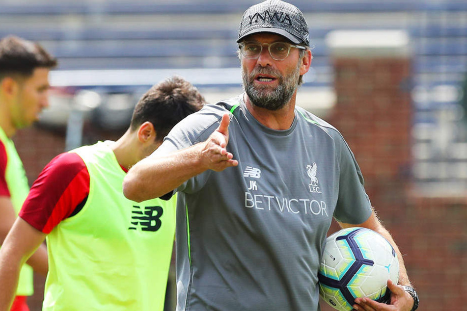 Da muss "Vulkan" Jürgen Klopp aufpassen: Im FA- und Liga-Cup kann auch er ab der kommenden Saison die Gelbe und Rote Karte sehen.