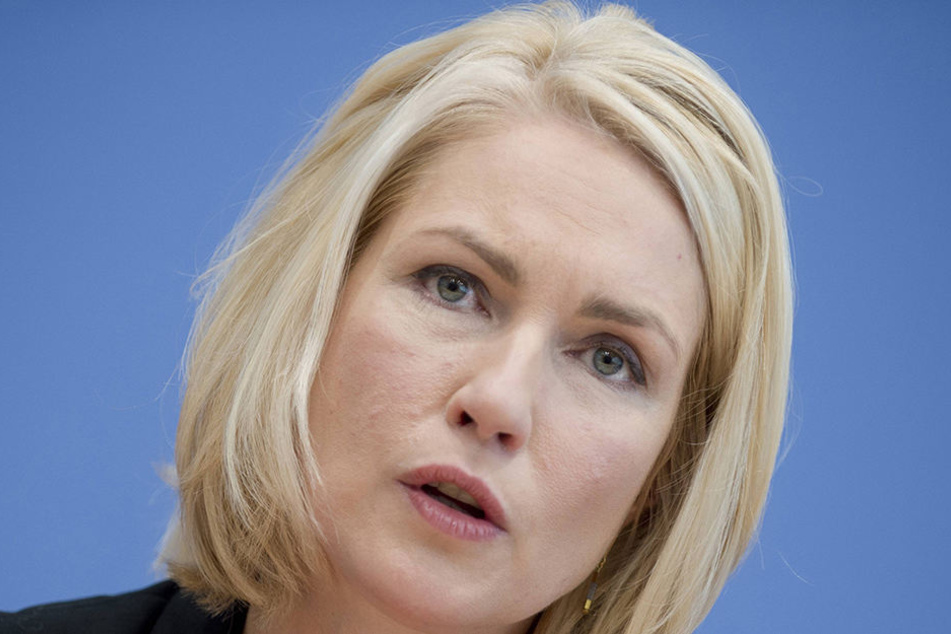 Bundesfamilienministerin Manuela Schwesig (42) möchte, dass der Verfassungschutz die AfD stärker beobachtet.