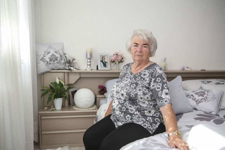 Witwe Christa Heidrich (81) hofft, dass die Aufnahmen ihres verstorbenen Gatten wieder zurückkommen.