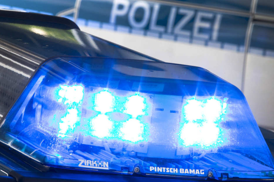 In einem Hinterhof wurde die 23-Jährige vergewaltigt (Symbolfoto).