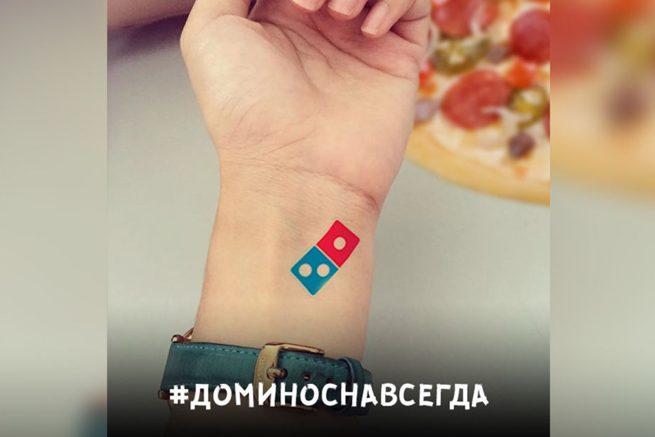 Mit diesem Tattoovorschlag hatte Domino's Pizza für die Aktion geworben.