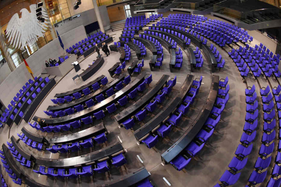 Es wird Zeit, dass sich die Bundesregierung ernsthaft mit der digitalen Welt befasst. Die entdeckten Sicherheitslücken sind peinlich - und gefährlich!