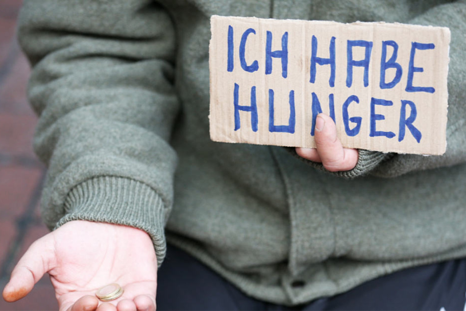Die Sorge um das Thema "Armut" treibt viele Menschen in Deutschland um (Symbolbild).