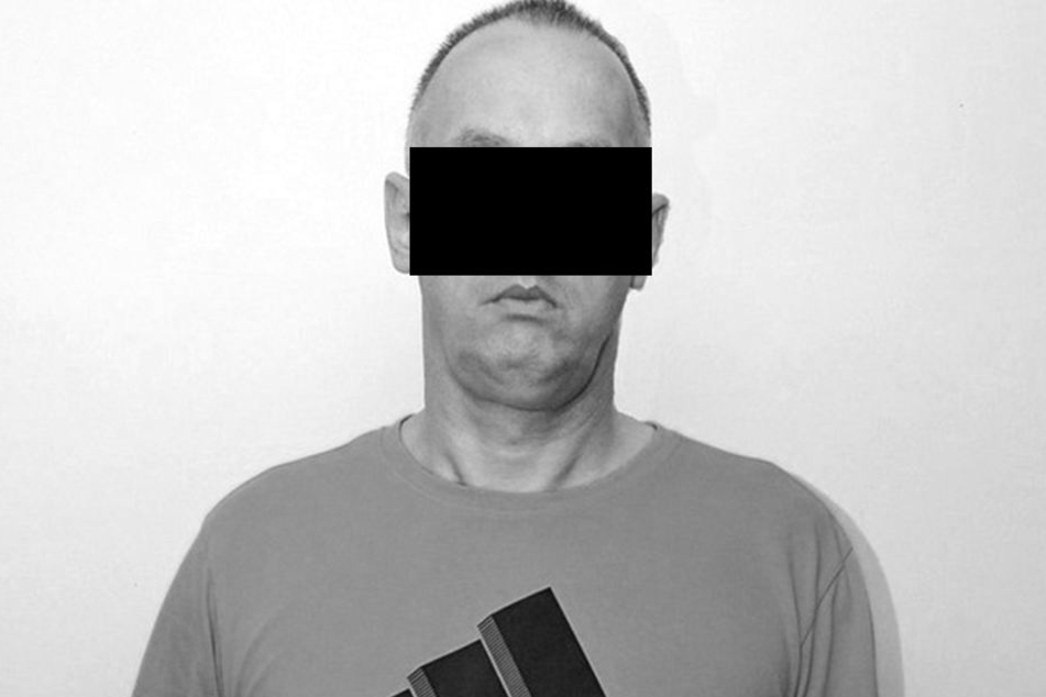Thomas Hoffmann (49) trägt eine markante Harry-Potter-Brille
