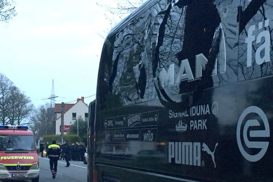 Auf den Mannschaftsbus vom BVB wurde am Dienstagabend ein Anschlag verübt.
