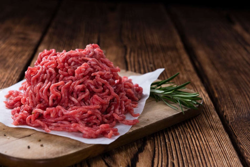 Vorsicht! Empfindliche Lebensmittel wie Hackfleisch haben kein MHD sondern ein Verbrauchsdatum.