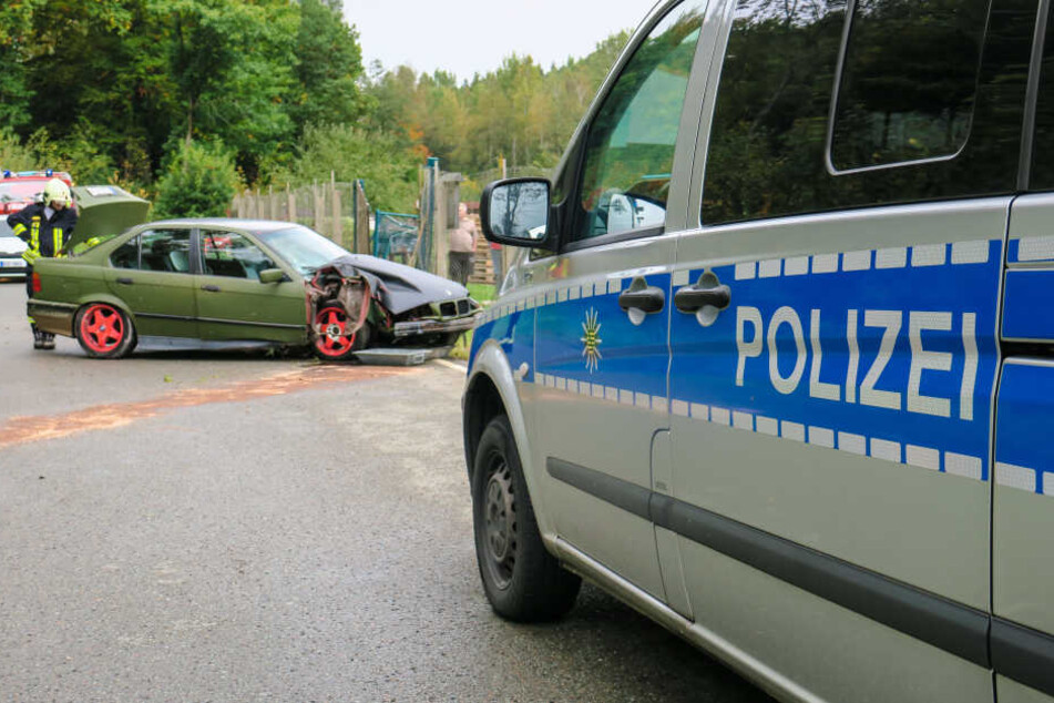Während des Rettungseinsatzes war die Silberbachstraße in Bad Schlema vollgesperrt.