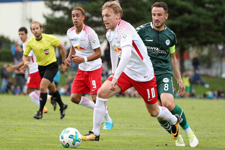 Emil Forsberg (vorn) erzielte in der 7. Minute per direktem Freistoß das Tor des Tages.