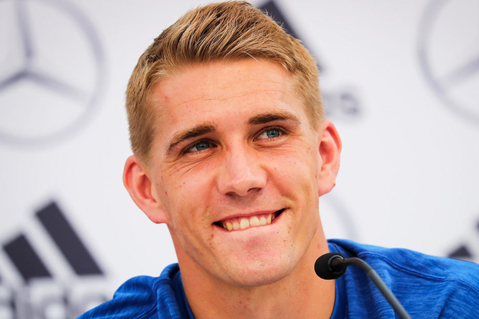 Gut gelaunt präsentierte sich Neuling Nils Petersen auf der DFB-Pressekonferenz.