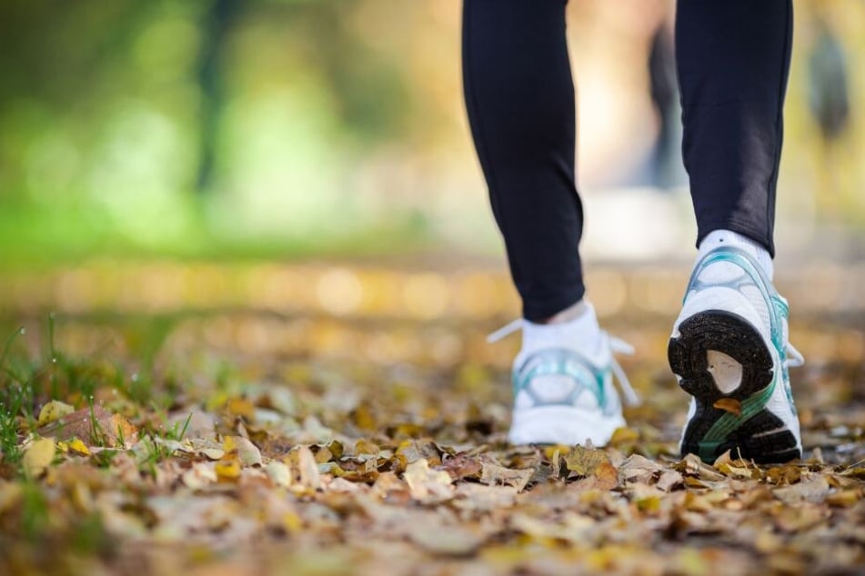 Jacqui Saunders machte beim Joggen eine furchtbare Entdeckung. Ihr Ehemann hatte einen Unfall. (Symbolbild)