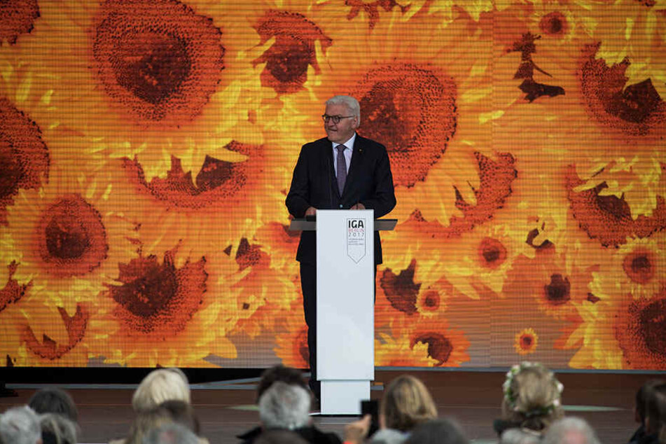 Bundespräsident Steinmeier spricht vor 5000 Gästen.