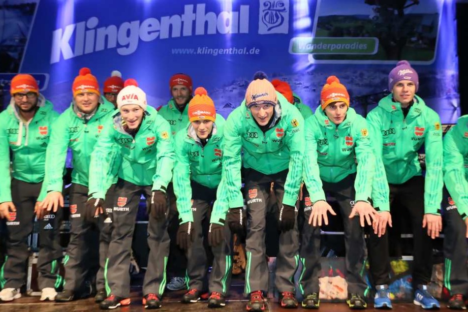 Die deutschen Skispringer bei der Begrüßungsparty 2015.