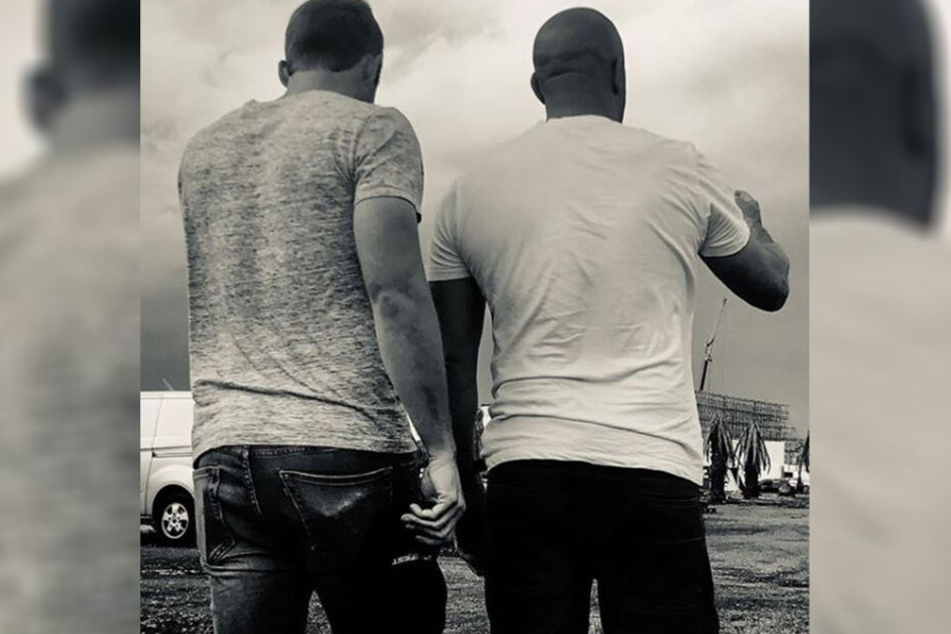 Cody Walker und Vin Diesel am Set zu Fast & Furious 9.