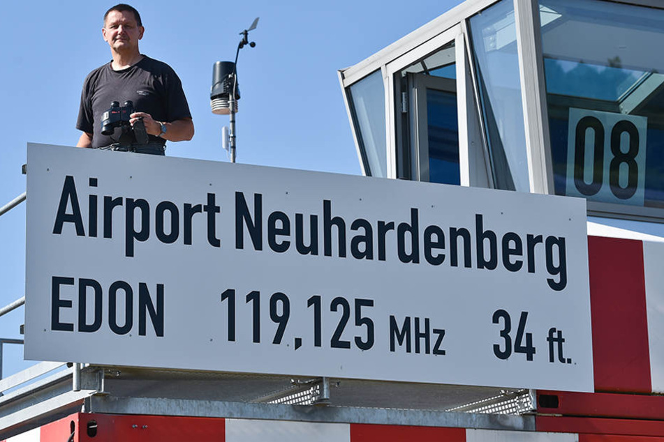 Flugplatz Neuhardenberg besitzt die Möglichkeit im Jahr ca. drei Millionen Fluggäste nach einigen Investitionen dem BER abzunehmen.
