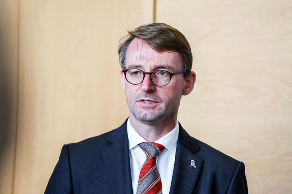 Trifft sich am Freitag zum Krisengespräch mit Leipzigs Rathausspitze: Innenminister Roland Wöller (49, CDU).