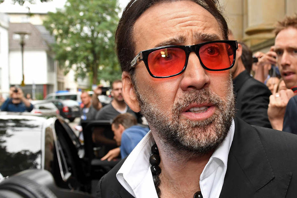 Nicolas Cage hat im Laufe seiner Karriere insgesamt über 150 Millionen US-Dollar verdient - und wegen seines verschwenderischen Lebensstils alles wieder verloren.