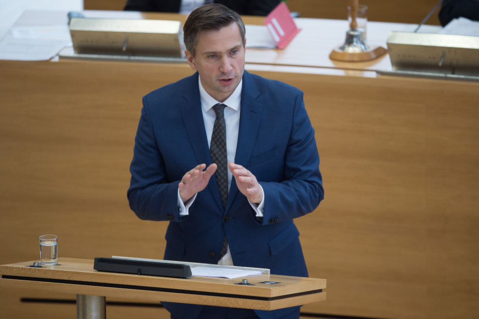 Arbeitsminister Martin Dulig (44, SPD) will, dass mehr Unternehmen in Sachsen Tariflöhne zahlen.