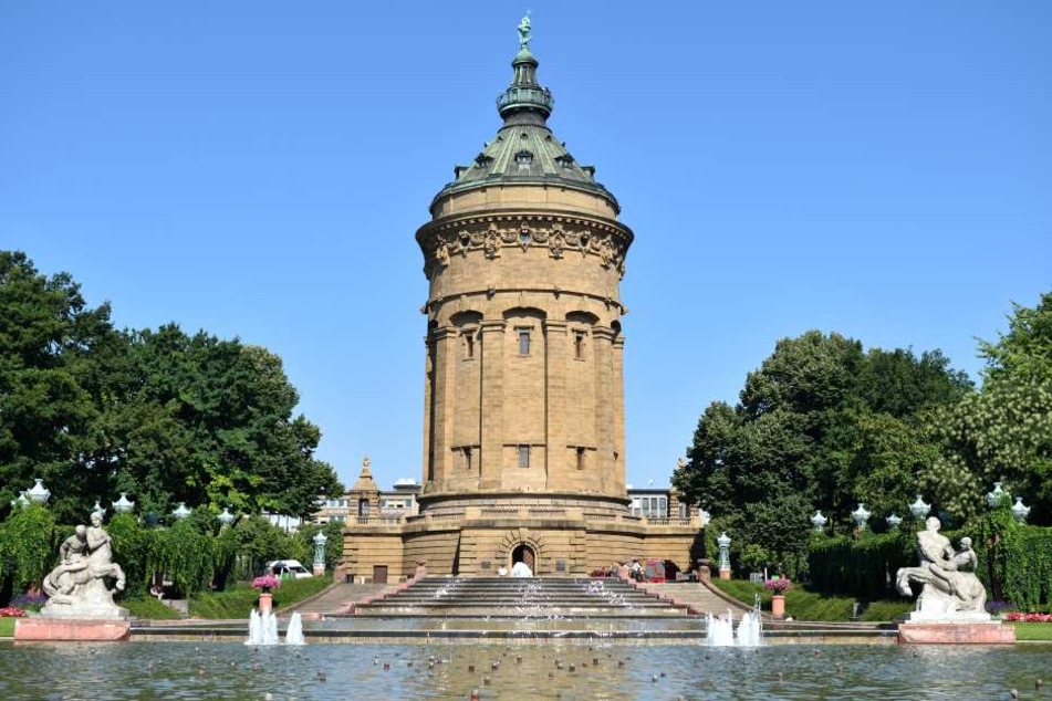 Noch forscht die Stadt woher der Gestank herrührt. Vielleicht aus der Gegend um den Wasserturm?