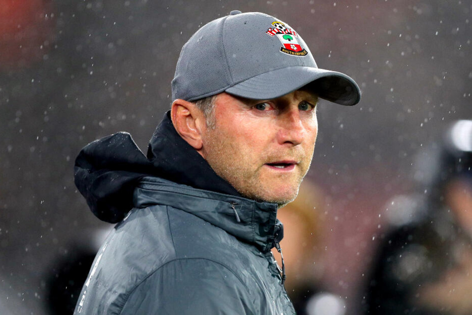 Der Ex-Leipzig-Coach Ralph Hasenhüttl sichtlich bedient.